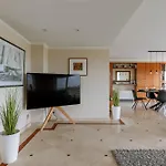 Casiola - With View & Common Indoor Pool Apartamento *