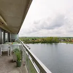 Casiola - With View & Common Indoor Pool Appartamento