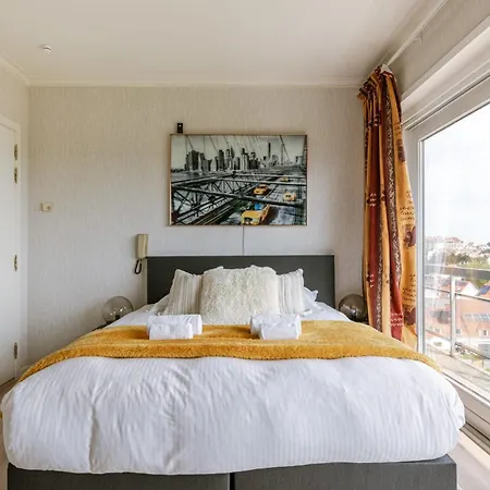 Huswell - With View & Common Indoor Pool