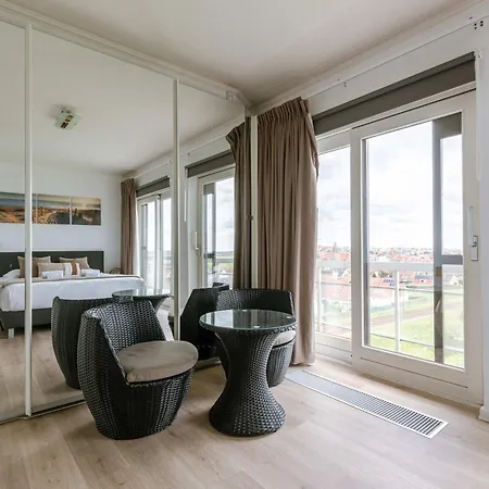 Huswell - With View & Common Indoor Pool