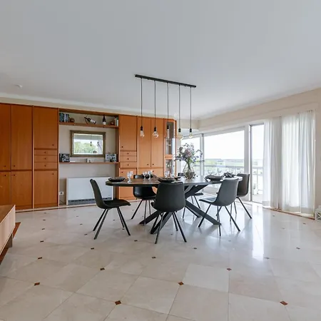 Appartement Casiola - With View & Common Indoor Pool Knokke-Heist