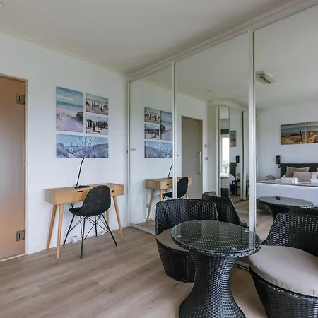 דירה Casiola - With View & Common Indoor Pool