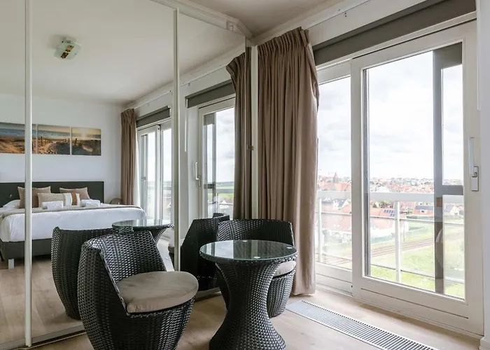 Apartment Casiola - With View & Common Indoor Pool Knokke-Heist
