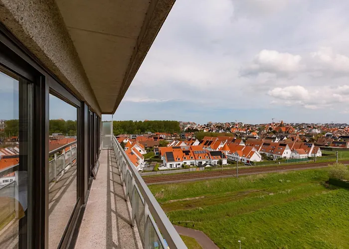 Casiola - With View & Common Indoor Pool Apartment Knokke-Heist